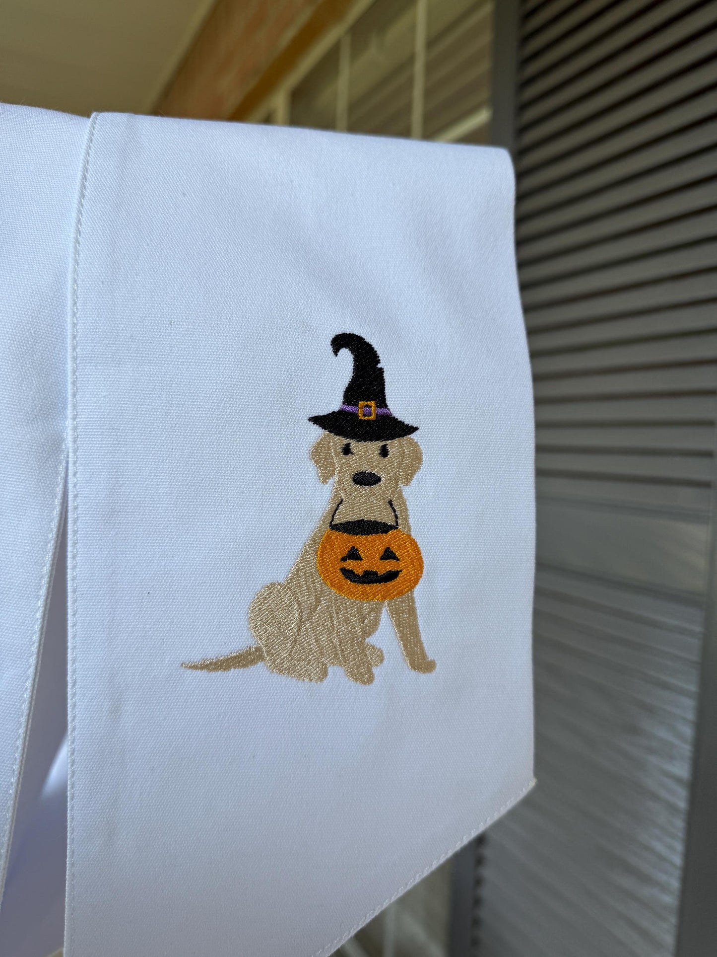 Halloween Witch Dog Wreath Sash: Spooky Pet Decor