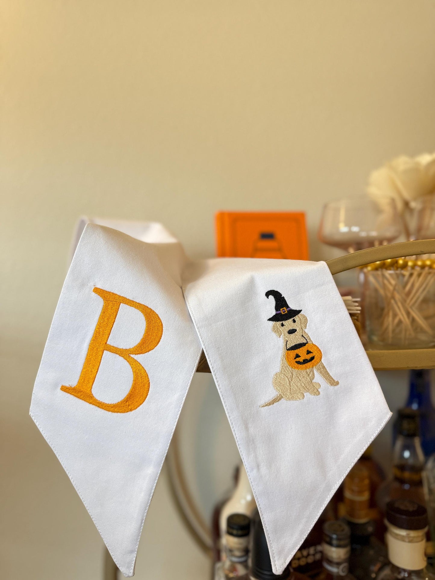 Halloween Witch Dog Wreath Sash: Spooky Pet Decor