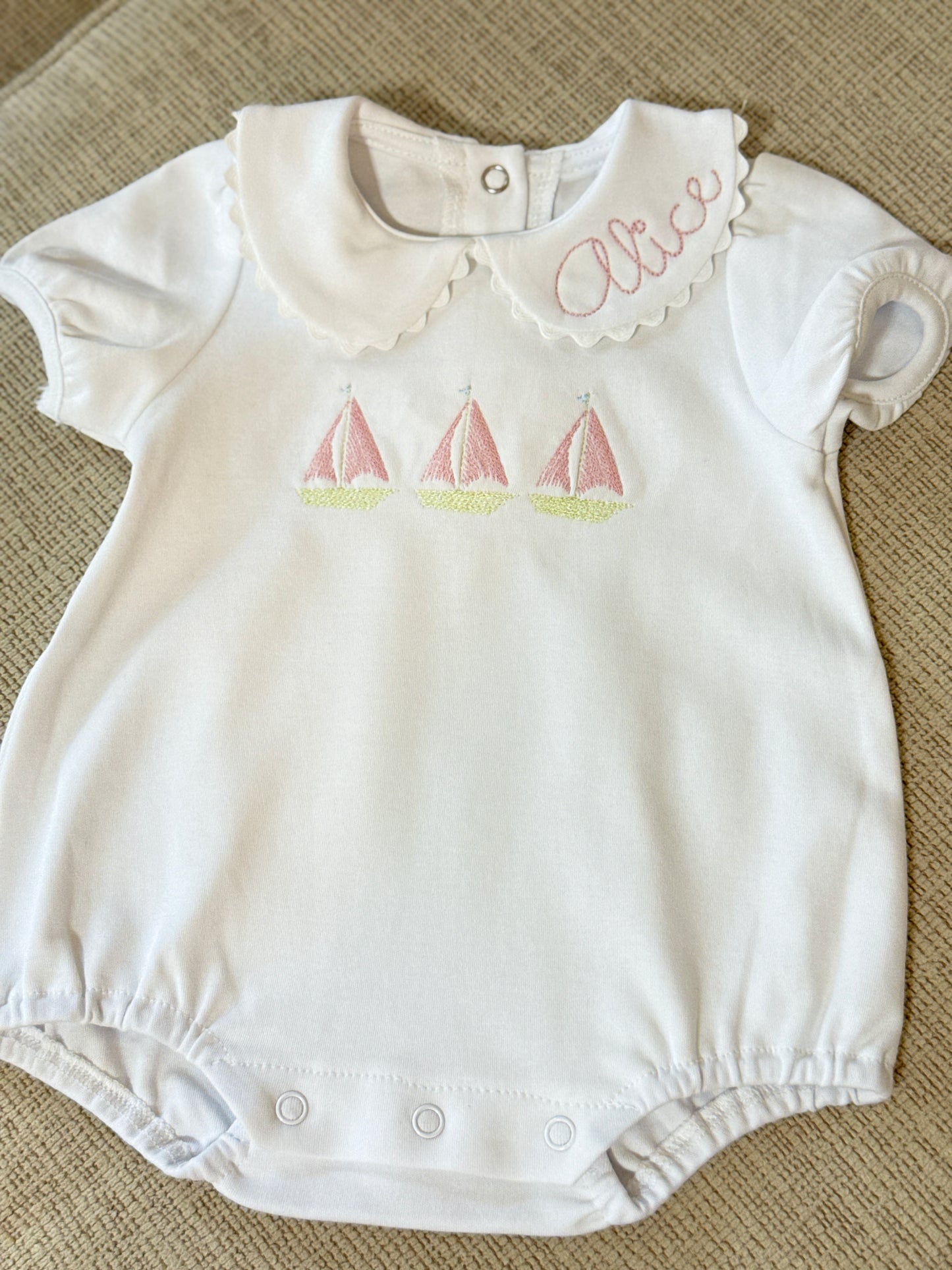 Scalloped Collar Short Sleeve Bubble