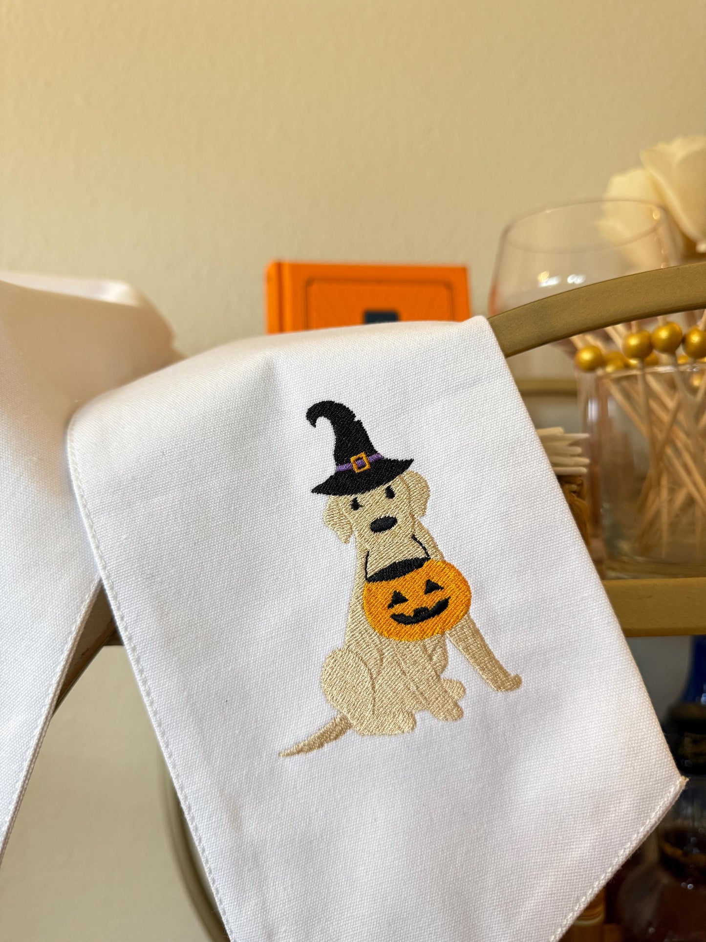 Halloween Witch Dog Wreath Sash: Spooky Pet Decor